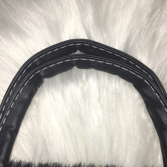 NWOT Unbranded Furry crossbody/Shoulder Bag - Picture 7 of 7